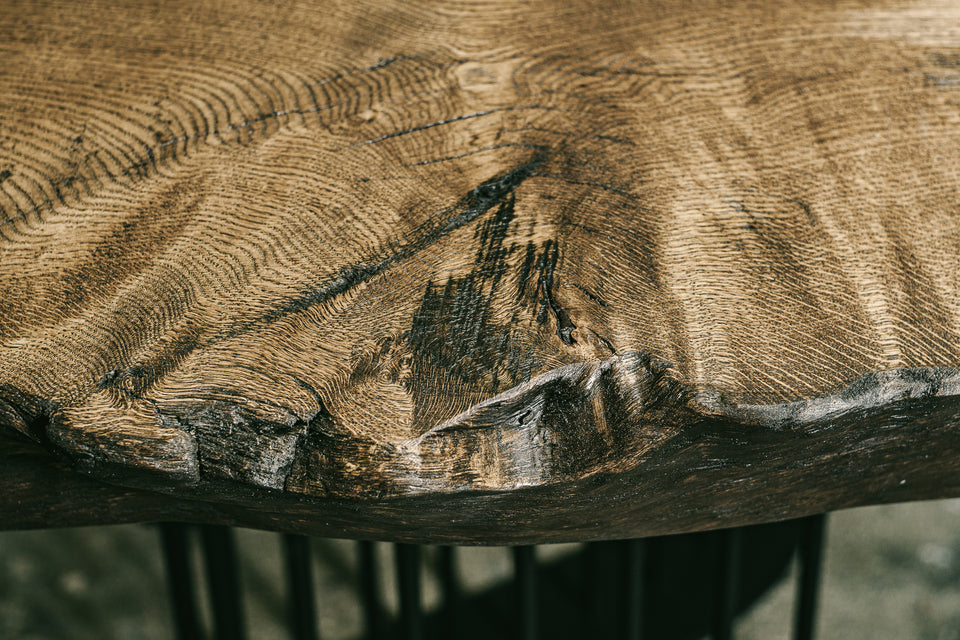 DINING TABLE 589
