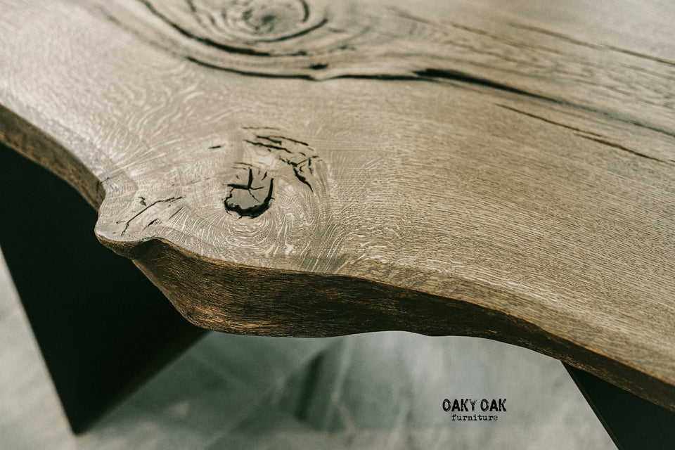 DINING TABLE 605