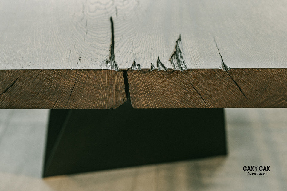 DINING TABLE 605