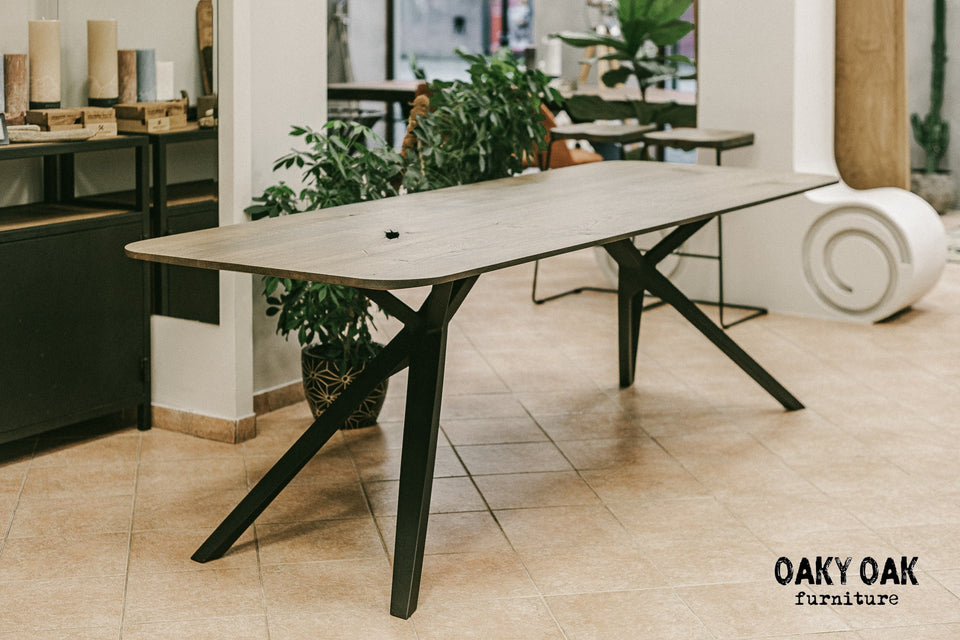 DINING TABLE 615