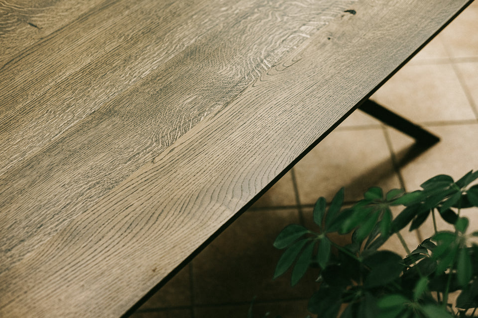 DINING TABLE 615