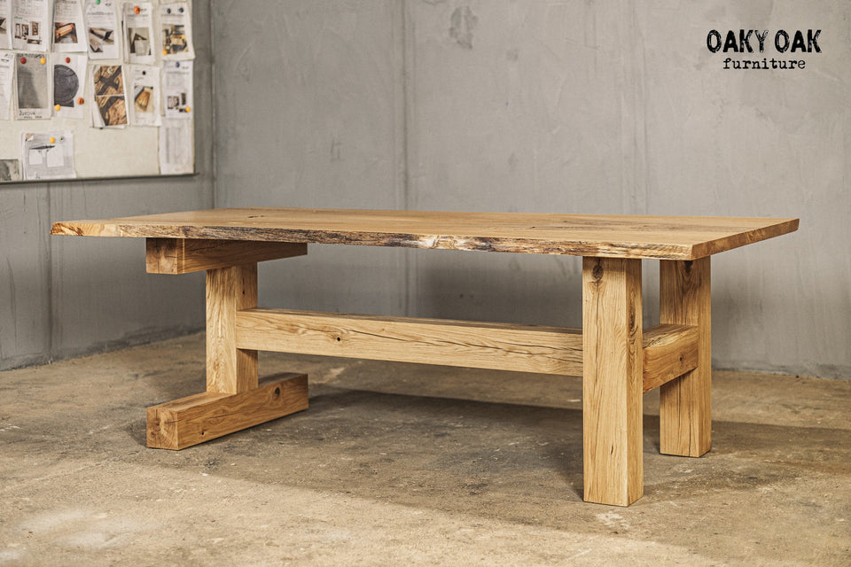 DINING TABLE 644