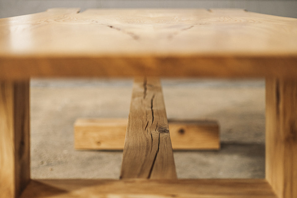 DINING TABLE 644