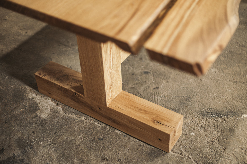 DINING TABLE 644