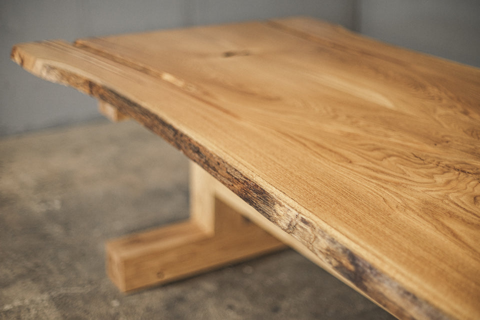 DINING TABLE 644
