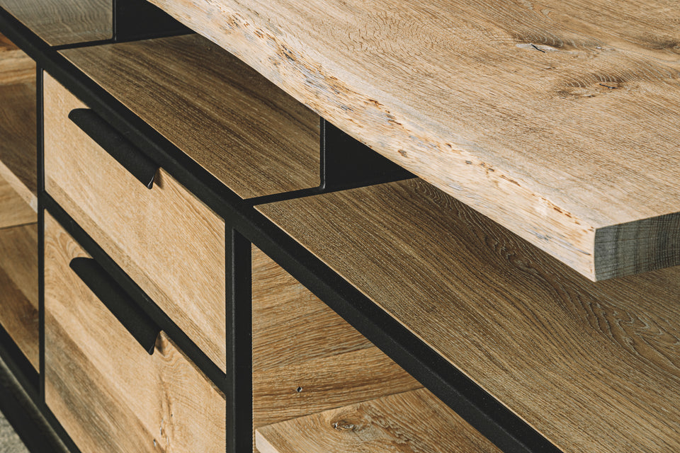 TV TABLE 188