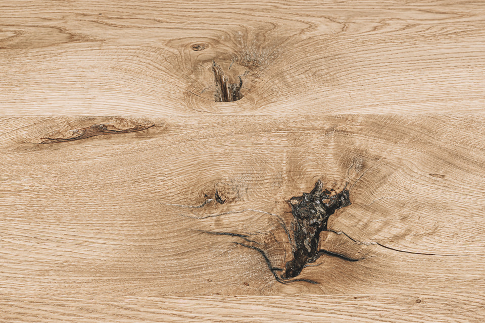 DINING TABLE 218