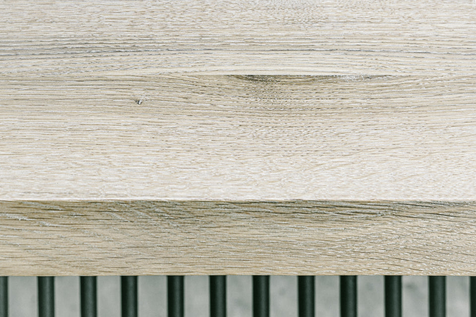 DINING TABLE 384