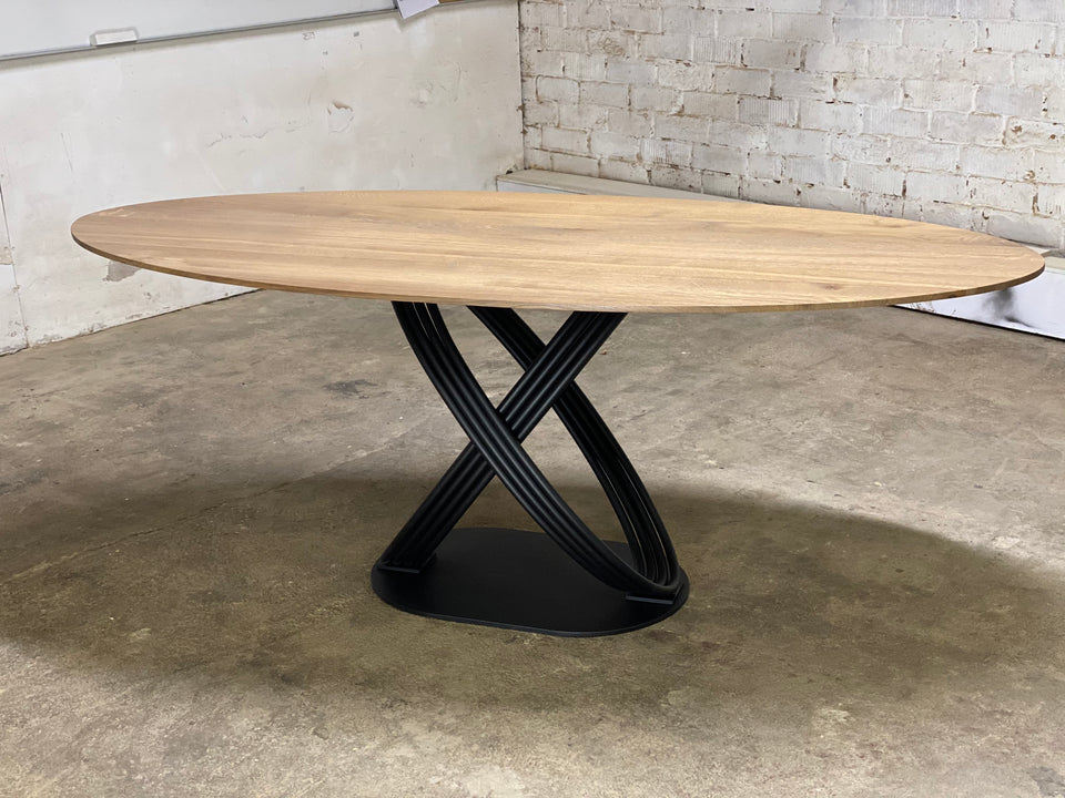 DINING TABLE 364