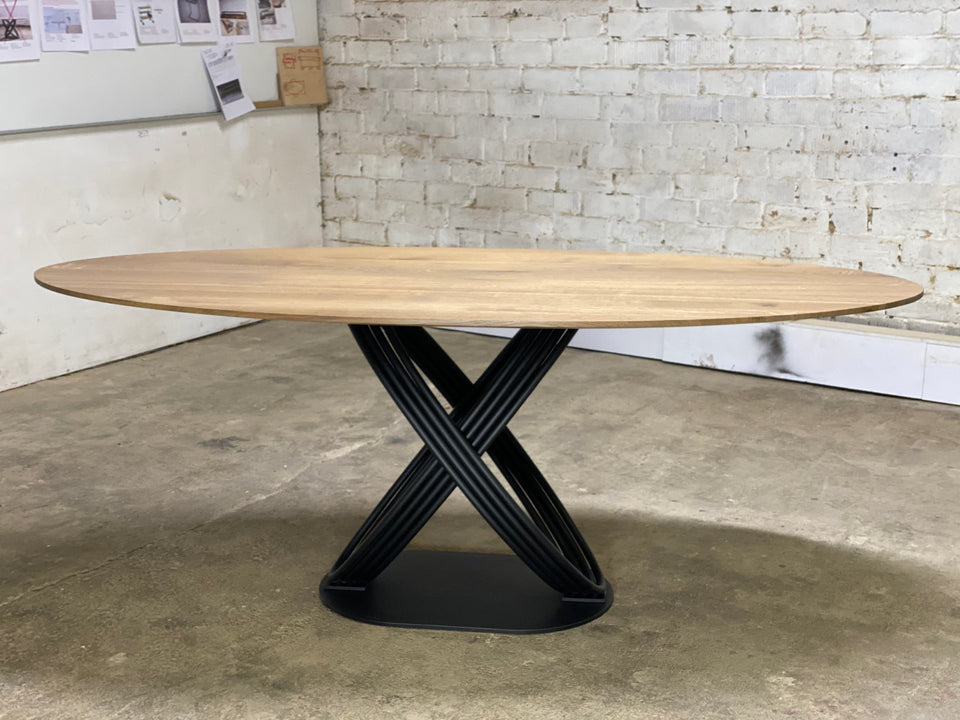 DINING TABLE 364
