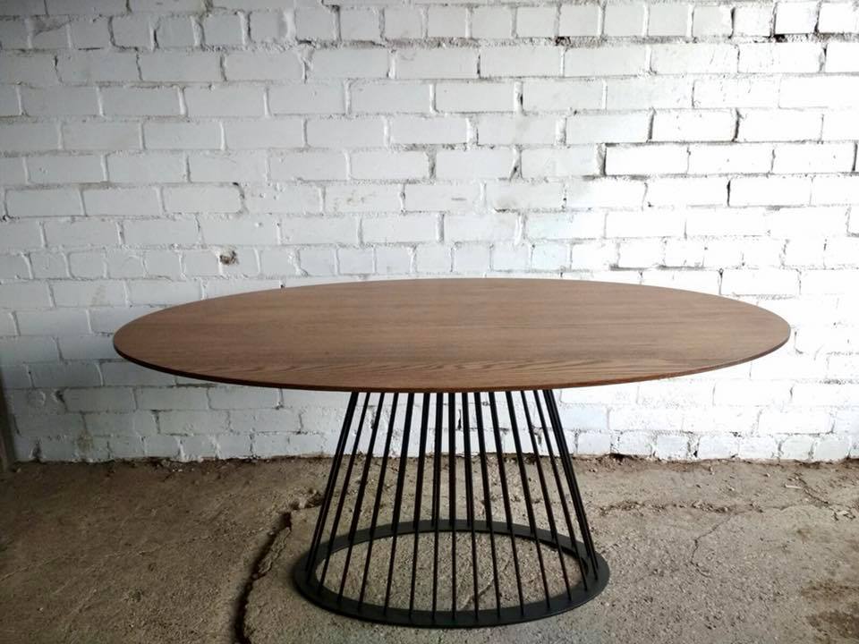 DINING TABLE 061
