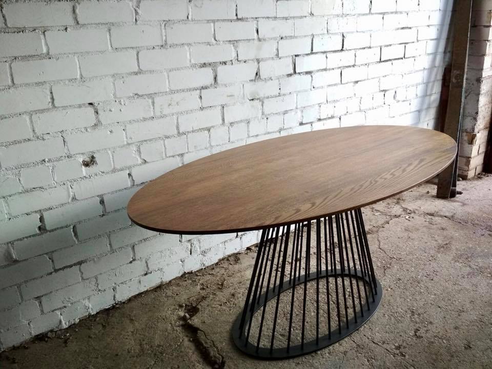 DINING TABLE 061
