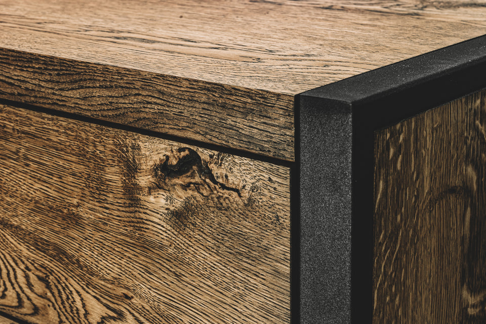 CHEST OF DRAWERS 156