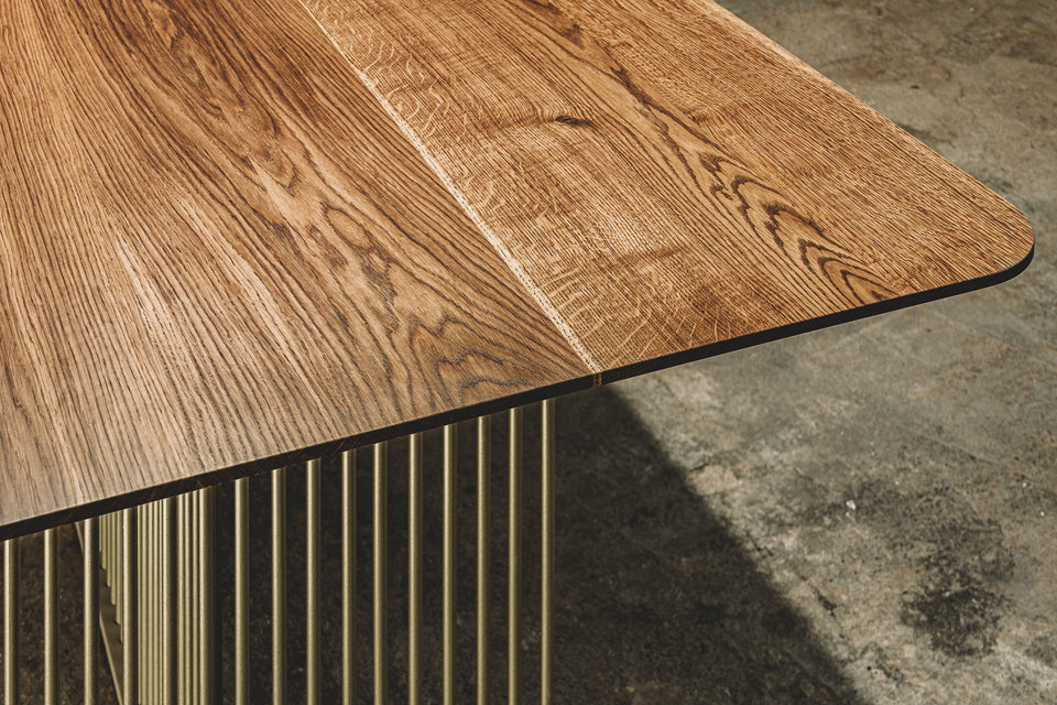 DINING TABLE 157