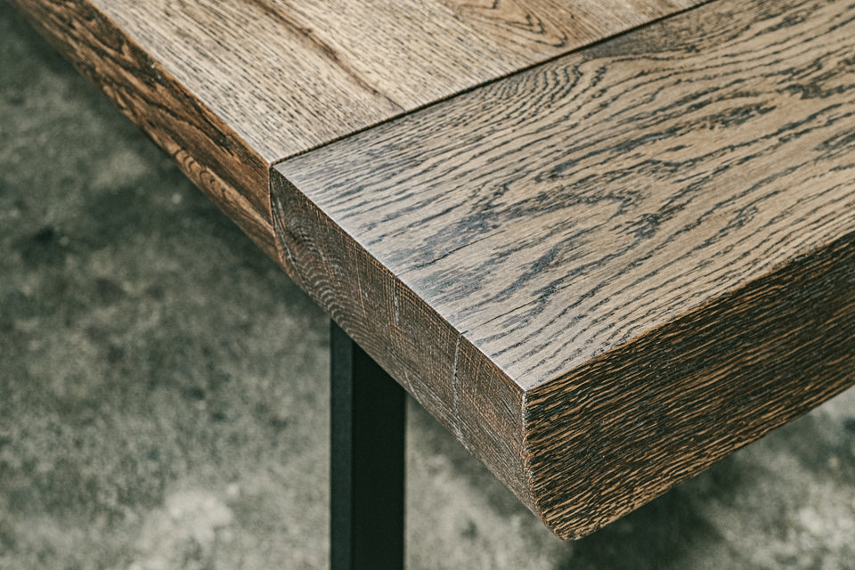 DINING TABLE 405