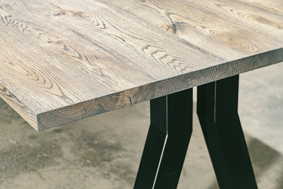 DINING TABLE 415