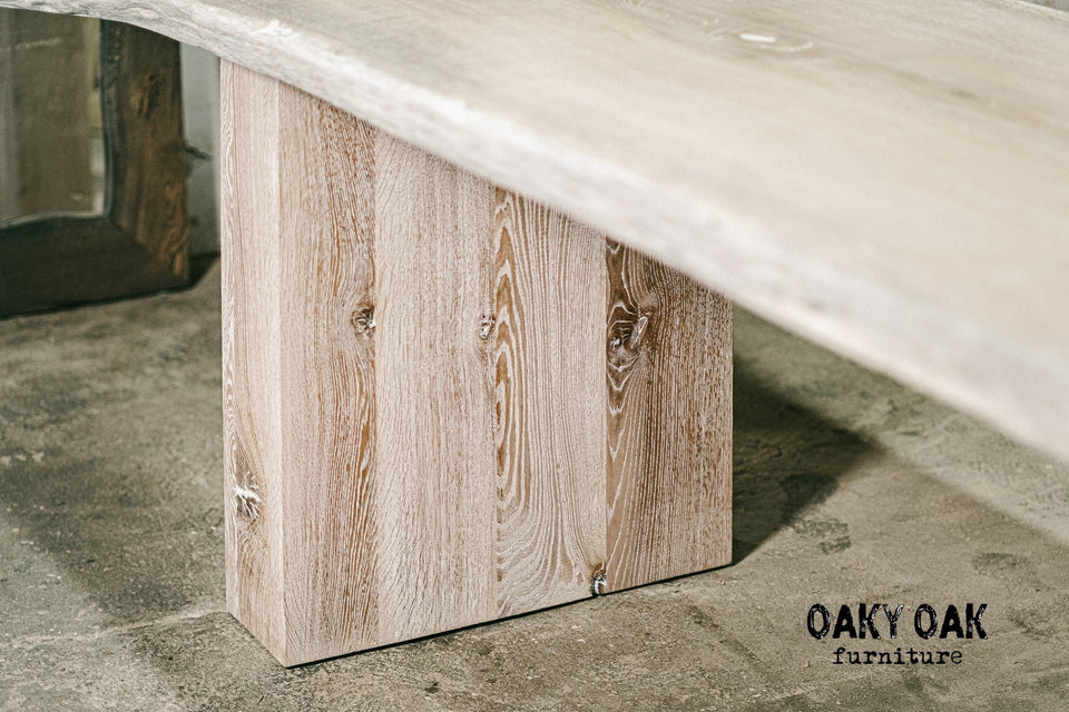 DINING TABLE 504