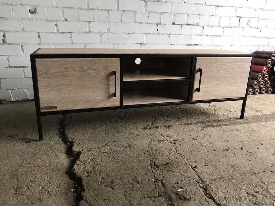 TV TABLE 095