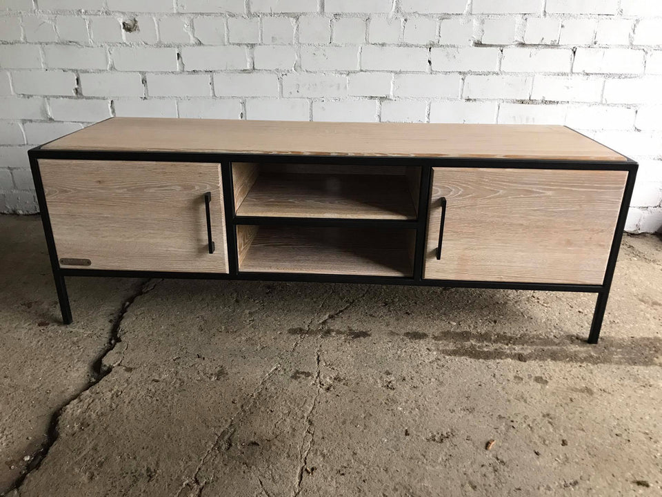 TV TABLE 095