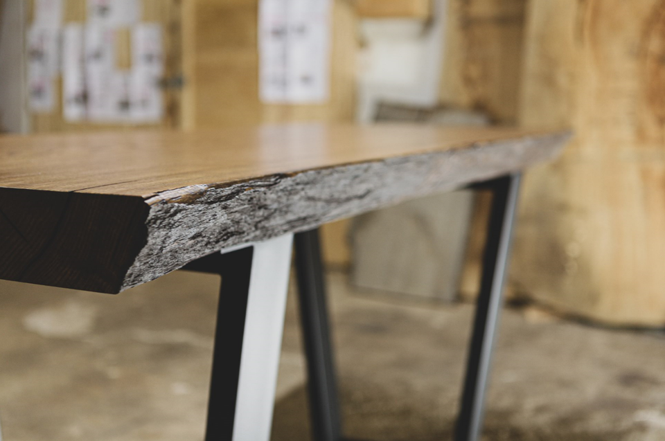 DINING TABLE 230