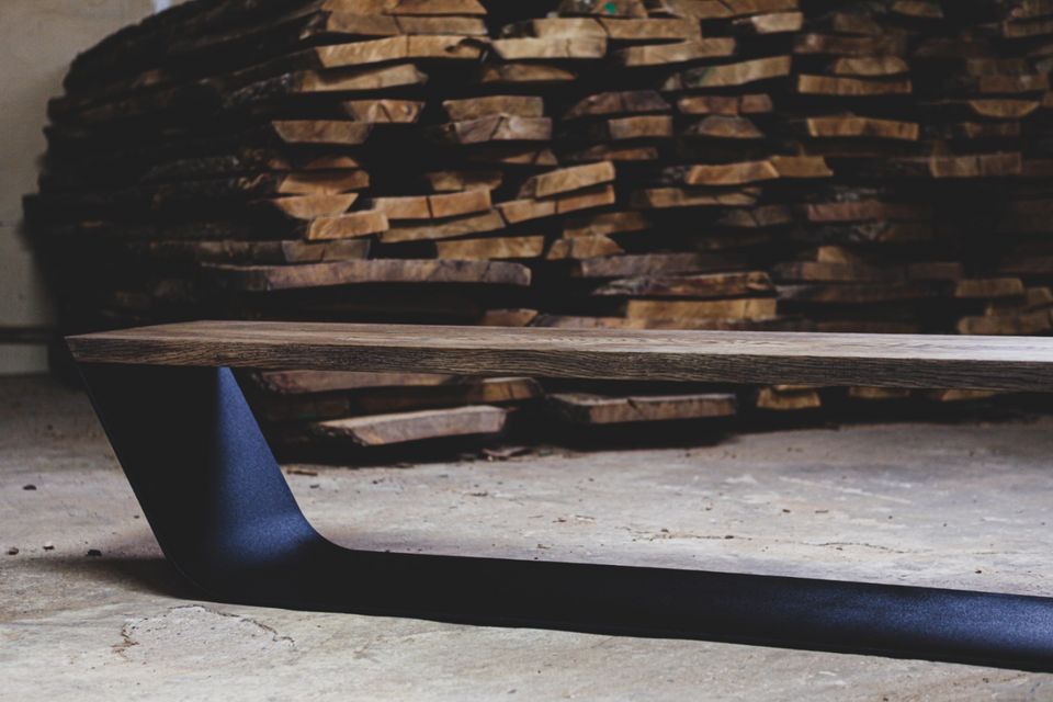TV TABLE 235