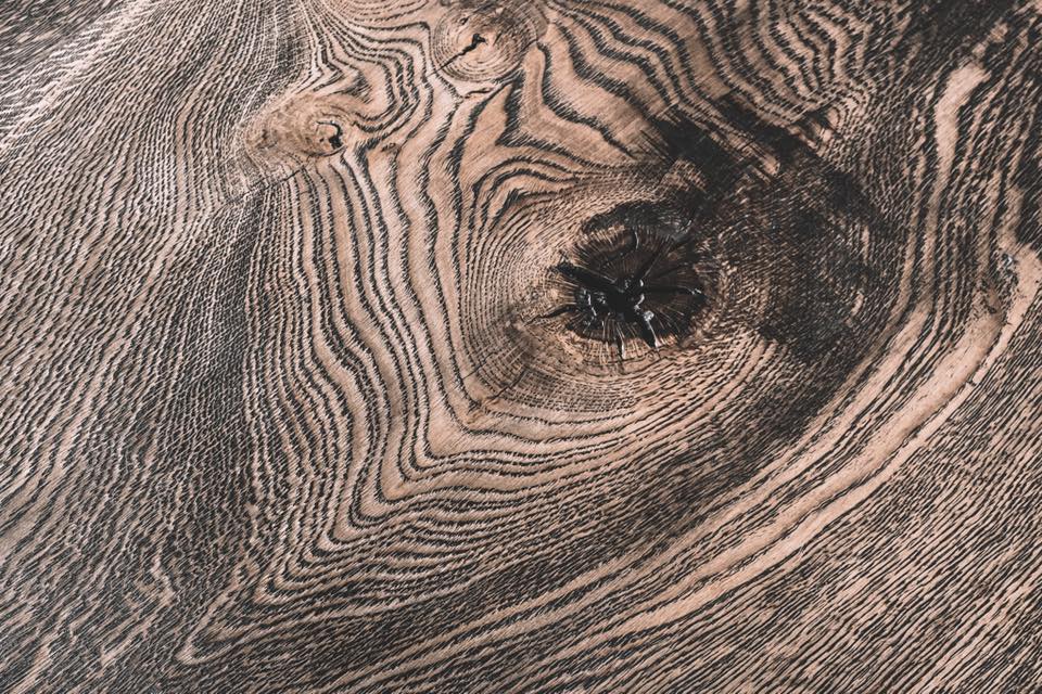 DINING TABLE 065