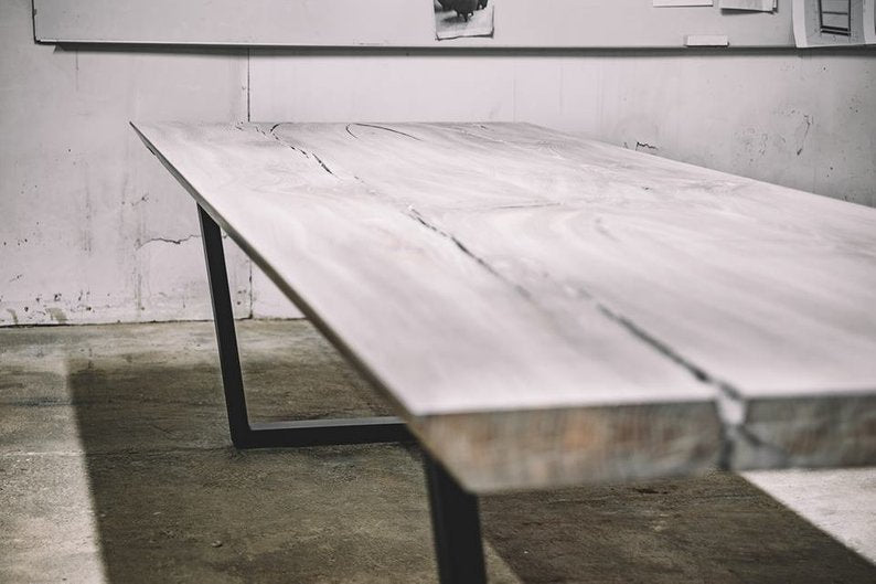 DINING TABLE 131
