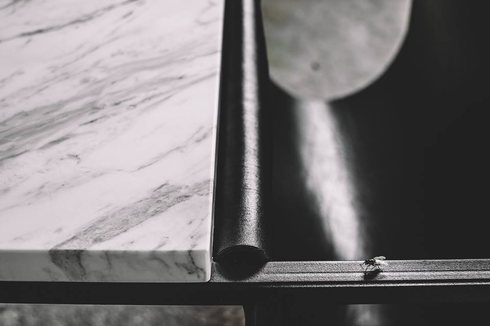 COFFEE TABLE 043