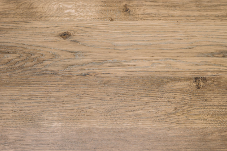 DINING TABLE 070