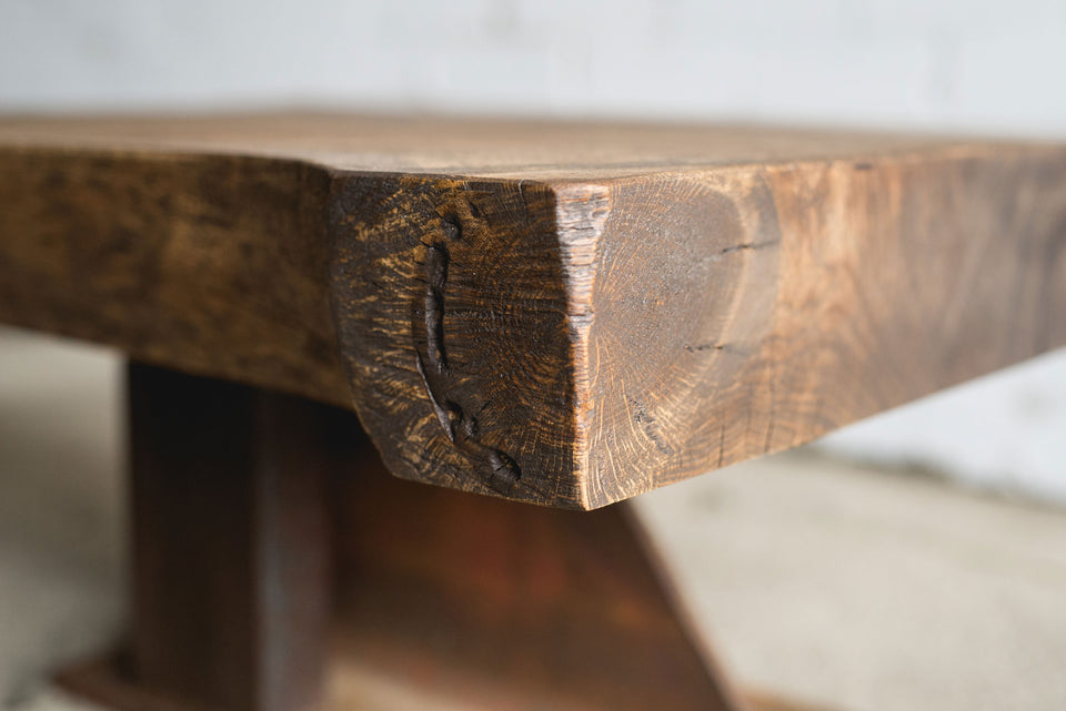 COFFEE TABLE 050
