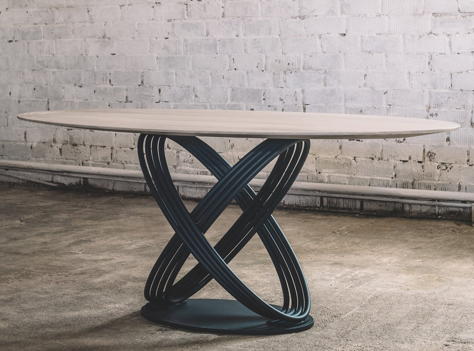 DINING TABLE 064