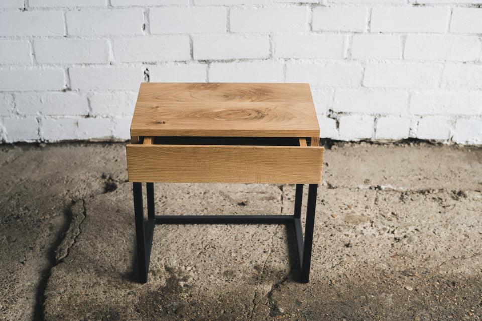 BEDSIDE TABLE 041