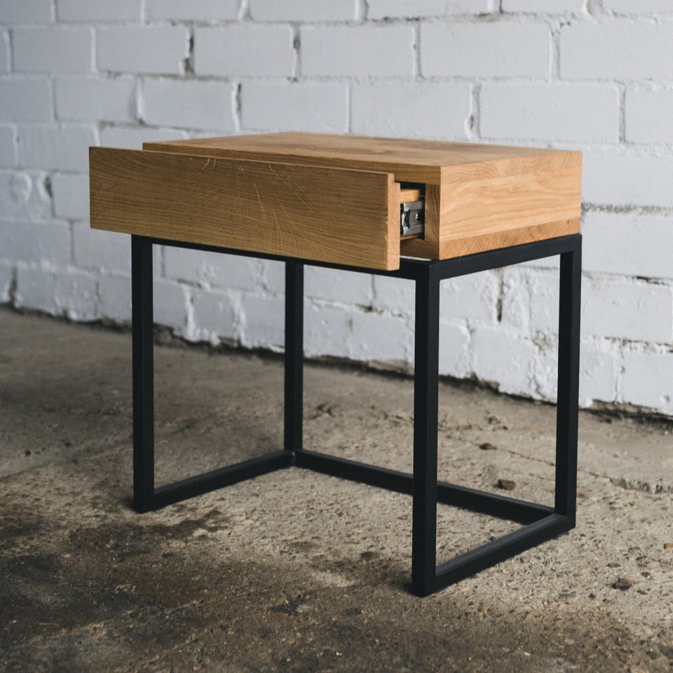 BEDSIDE TABLE 041