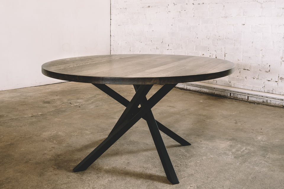 DINING TABLE 068