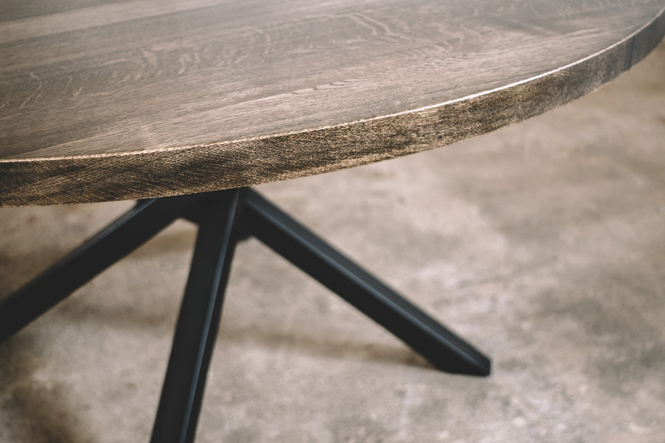 DINING TABLE 068