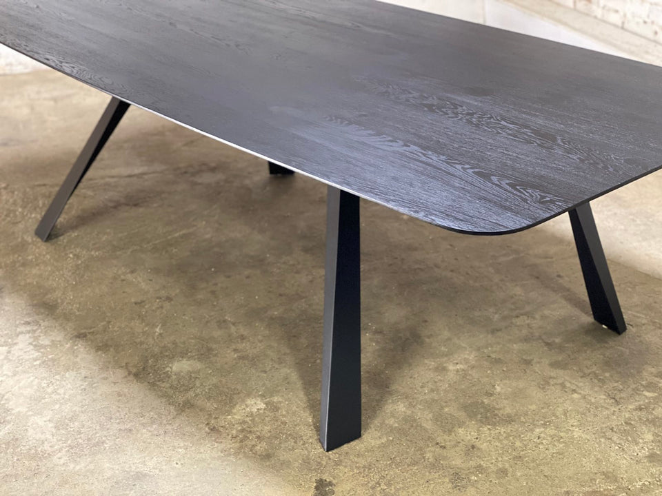 DINING TABLE 356