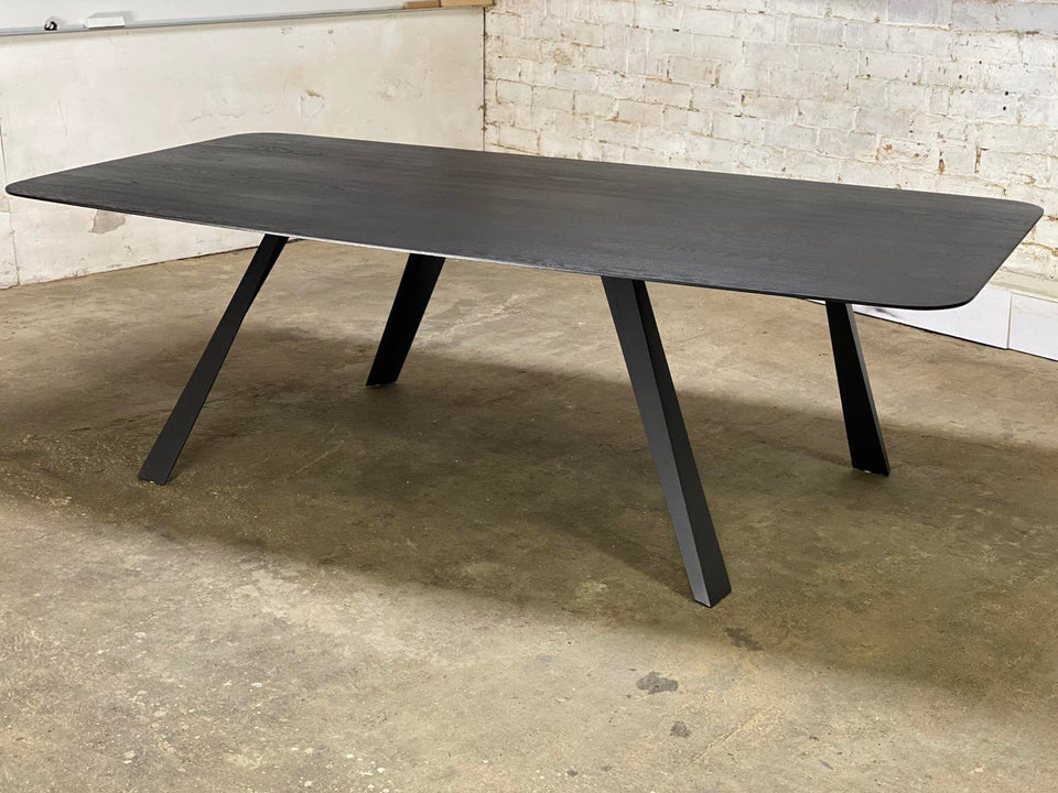 DINING TABLE 356