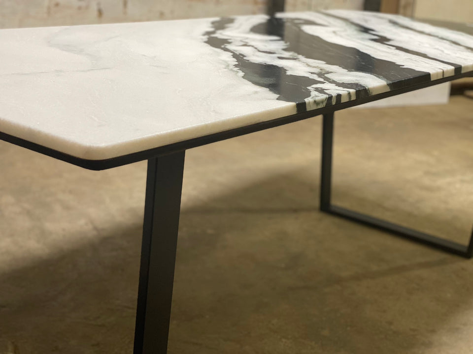 DINING TABLE 358
