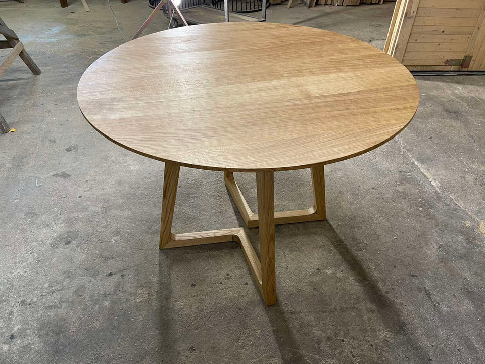 DINING TABLE 419
