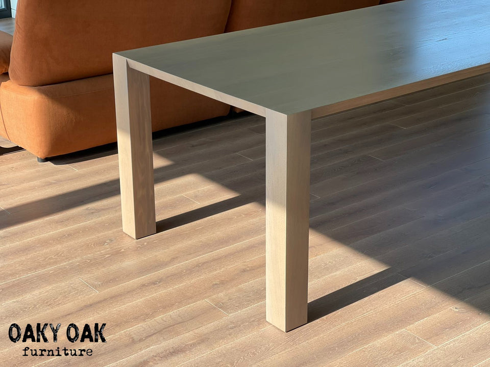 DINING TABLE 424