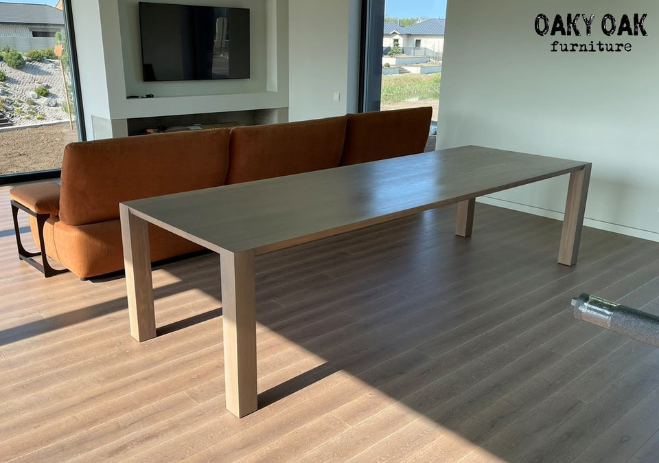 DINING TABLE 424