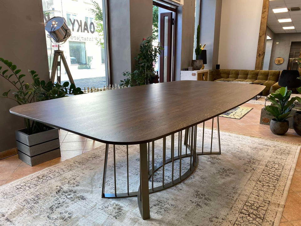 DINING TABLE 444