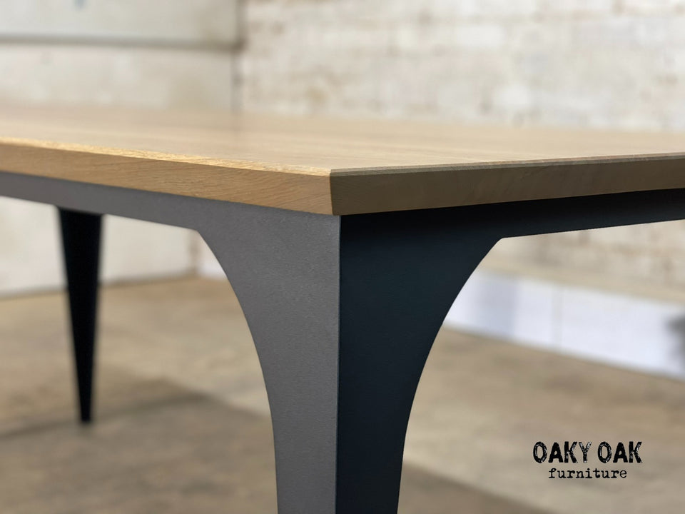 DINING TABLE 460