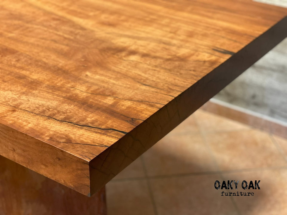 DINING TABLE 466