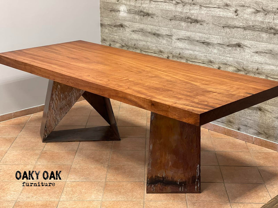 DINING TABLE 466