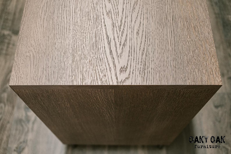 OAK CHEST OF DRAWERS 850