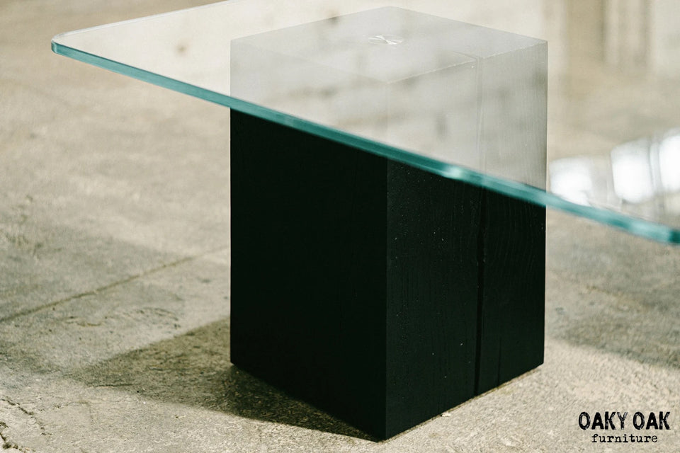MODERN GLASS COFFEE TABLE 882