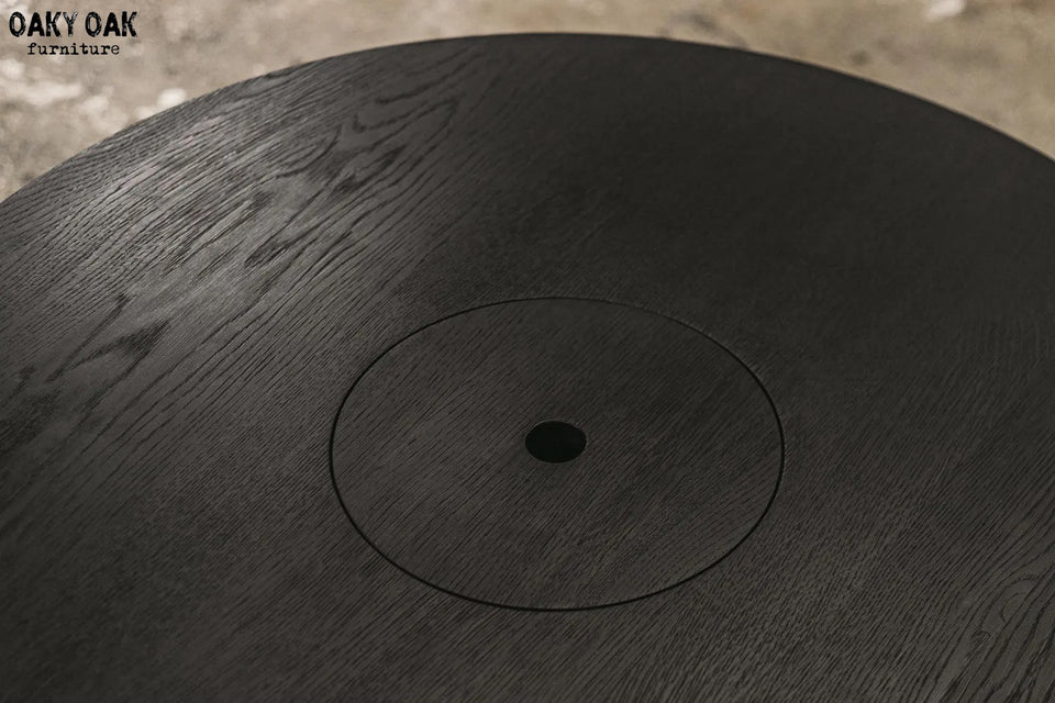ROUND OAK COFFEE TABLE 888