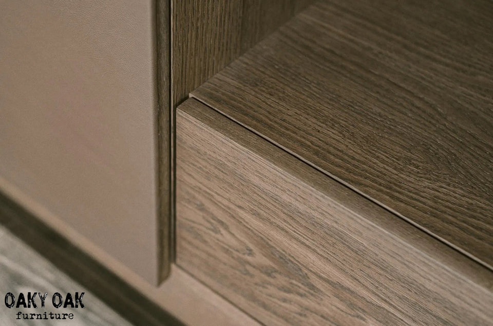 OAK CHEST OF DRAWERS 854