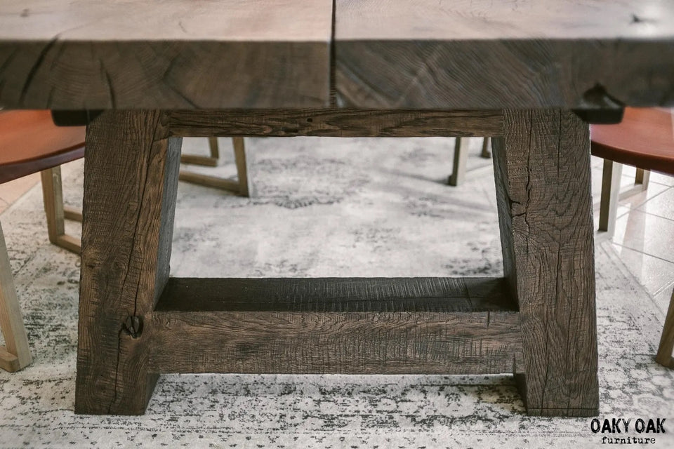OAK DINING TABLE 873